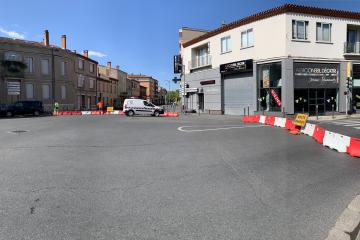 Les  panneaux annoncent les contraintes de circulation et de stationnement -Tour de France 2019